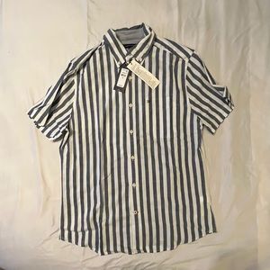 NWT Tommy Hilfiger Men’s size S/P Blue and White Stripe Button Down Shirt
